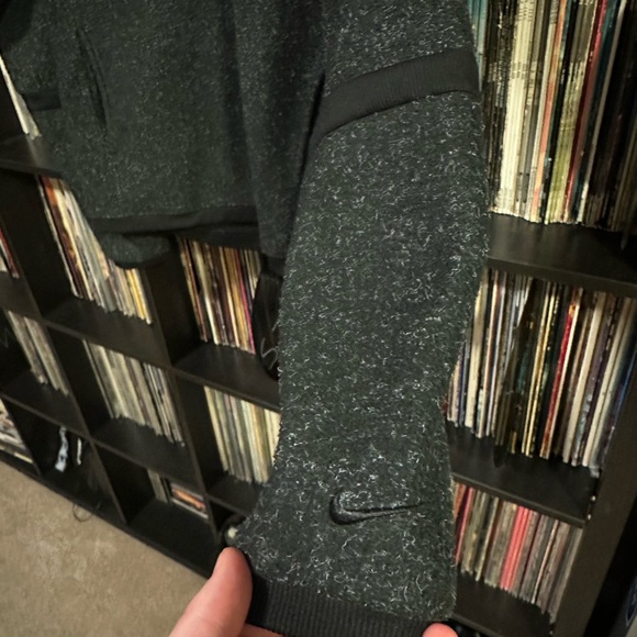 Gorgeous Nike Sweater - Picture 3 of 6